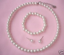 WHITE  FAUX PEARL CHOKER WITH  EARRINGS  AND BRACELET