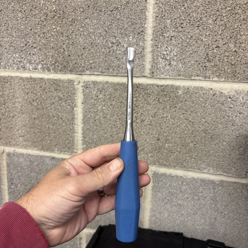 Aesculap fl439r capener gouge - capener,