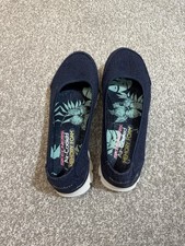 Sketchers Women’s Foam Navy