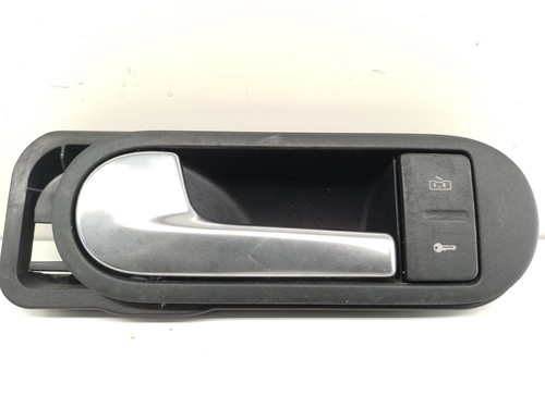 5m0837197 interior left front - interior,