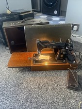 SINGER 99k Electric Sewing Machine with Case