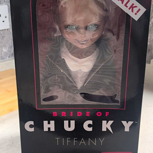 Mezco toyz bride chucky - bride, of