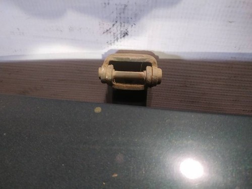Hood hinges rear - ,