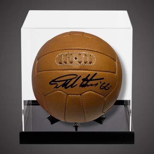 Sir geoff hurst hand - sir,