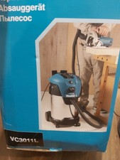 Makita VC3011L 28L Wet and Dry