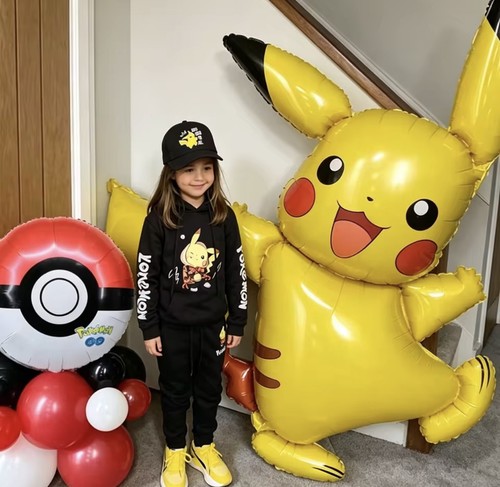 Pokemon pikachu giant foil - pokemon,