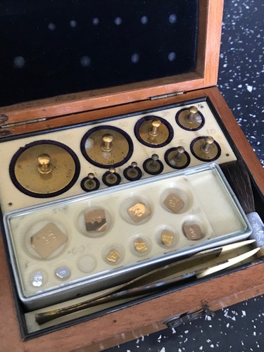 Antique weight set with - antique,