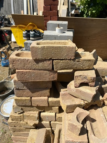Bricks and thermalite - bricks, 7n