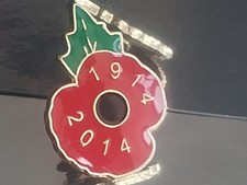 1914 - 2014 WW1 Centenary  - metal and enamel poppy badge.