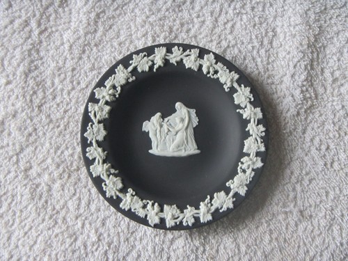 Small wedgewood black - ,