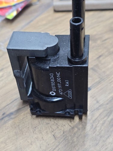 Dst85b243 flyback line output - dst85b243,