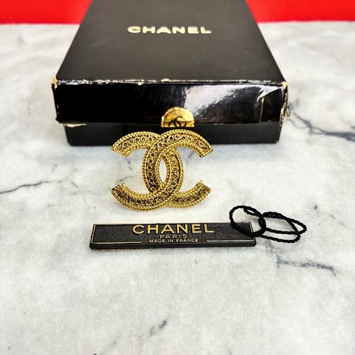 Vtg chanel logo - chanel,