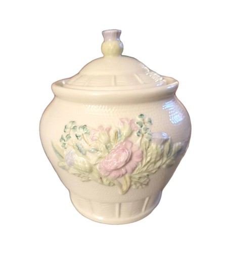 Belleek ireland covered - belleek, ginger
