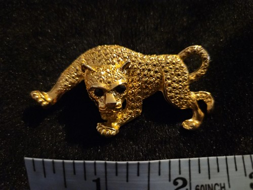 Vintage gold tone leopard - gold,