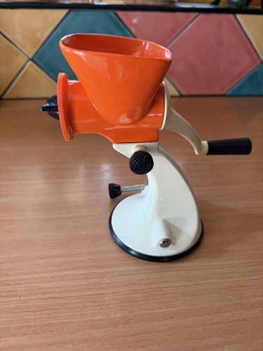Vintage spong made salter - spong,