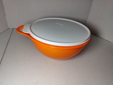 NEW Tupperware Thatsa Mixing