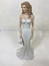 Regal House Figurine – 93 Sarah – Elegant Lady with Broad Hat – SBL Mark – 25cm