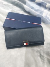TOMMY HILFIGER LADIES CLUTCH