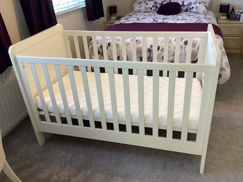 Mamas and papas cotbed - cotbed,