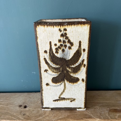 Robert tinnyunt studio pottery - robert,