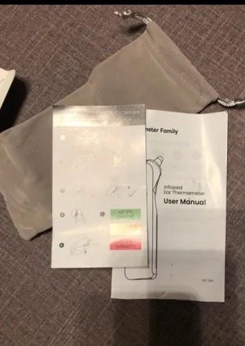 Ear thermometer
