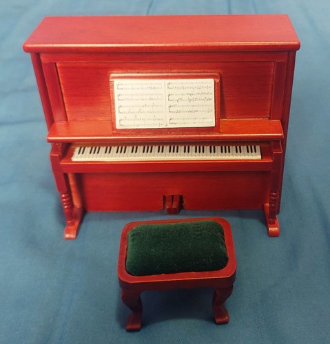 Scale dolls house - 1:12,