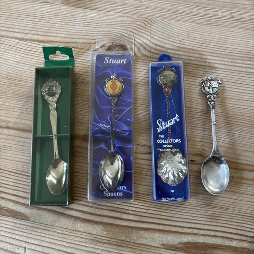 Souvenir vintage teaspoons - x,