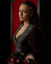 SEXY LAURA HADDOCK 8x10 PHOTO