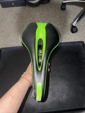 Carrera Vengeance Crossfire Saddle Seat Compatible with Vulcan 22n M Seat Post S