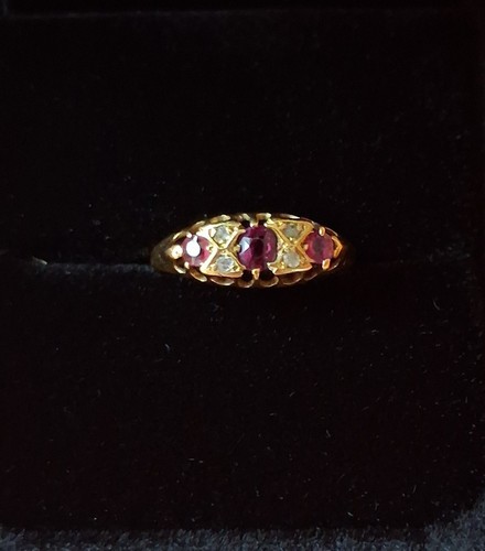 18ct gold ring early - 18ct,