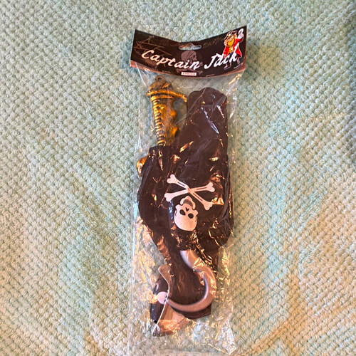 Pirate plastic costume - plastic,