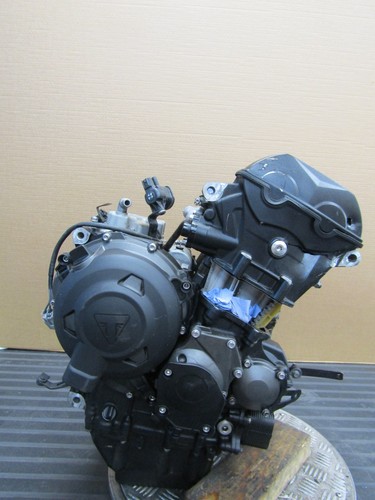 Triumph street triple low - triple, r