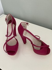 Ladies Shoes / Sandals Size 5