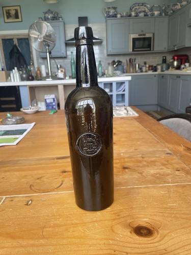 Nice black glass sealed bottle - black,