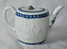 ANTIQUE EARLY WORCESTER PERIOD  SMALL TEAPOT
