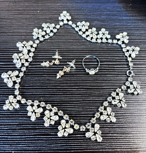 Silver tone rhinestone - silver,