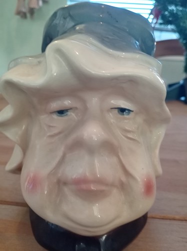 Toby jug mrs bumble - toby,