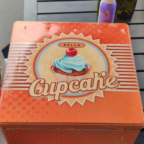 Bella cupcake metal - metal, lunchbox
