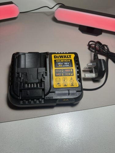 Dewalt dcb1104 ion - dewalt, li-ion