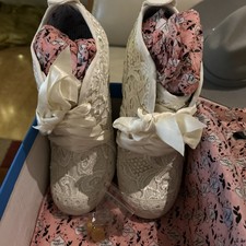 Irregular Choice shoes. Irregular Choice Abigail's party - Cream lace shoes. 42