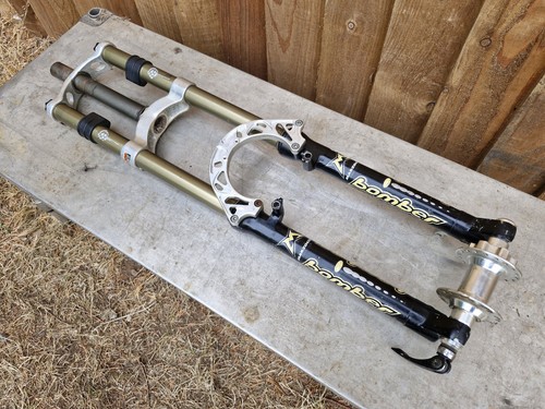 Marzocchi bomber triple clamp - triple,