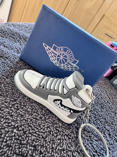 Nike jordan dior keychain - nike,