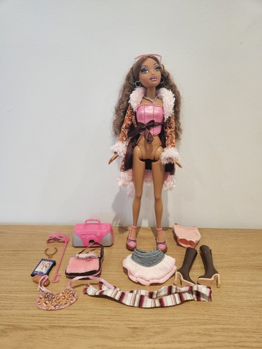 Barbie scene masquerade - my,