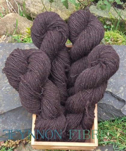 100 natural welsh - 100%, wool