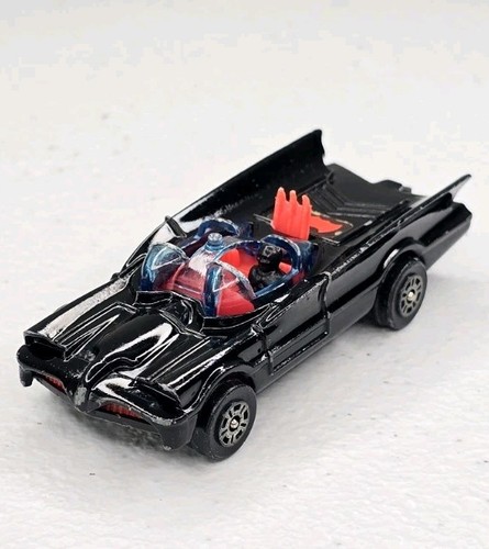 Corgi juniors batmobile - batmobile, 1:64
