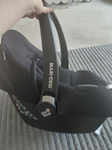 Maxi cosi and base - and,