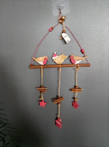 Joblot robin on - joblot, hangers