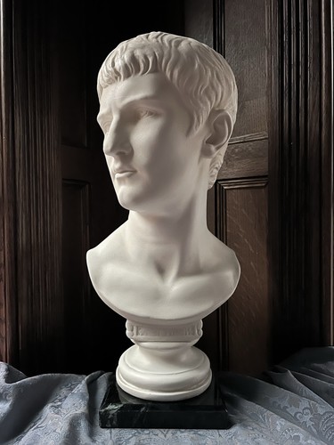 Vintage bust roman - of,