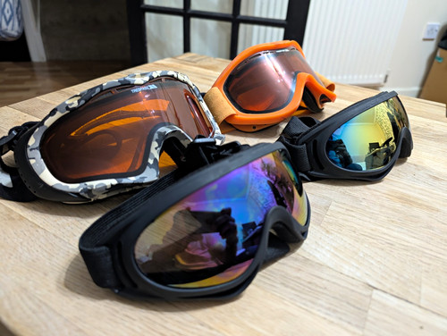 Ski goggles set - of, 4