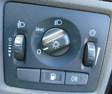 09 VOLVO S40 S 1.6D HEADLIGHT